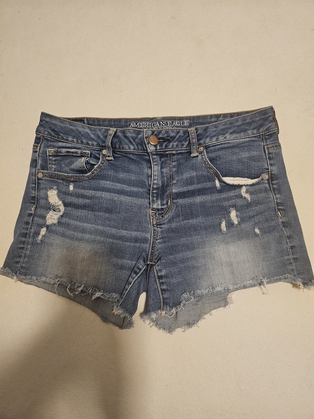 American Eagle Wmns Distressed Med- Blue Denim Midi Shorts Super Stretch Size 14